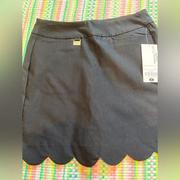 Lulu -B scallop skort - Picture 2 of 3